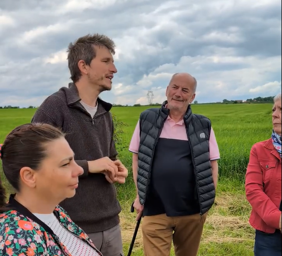 Visite de terrain à Mandres-aux-Quatre-Tours